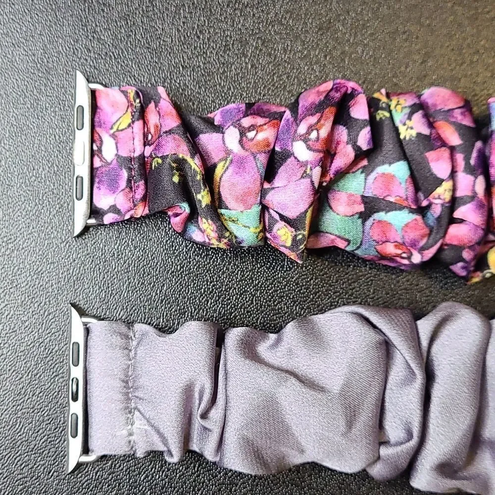 Apple Watch bans Floral and Plain Gray set.